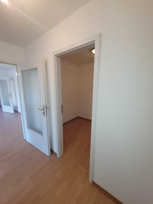 Wohnen mit Charakter: 3-Zimmer-Wohnung in Dresden-Friedrichstadt