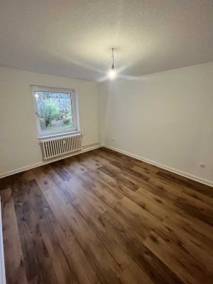 2 Zimmer zum wohl fühlen. Mieter sucht Nachmieter !