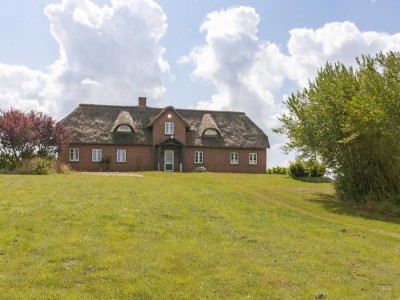 Reetdachhaus in aussichtsreicher Lage