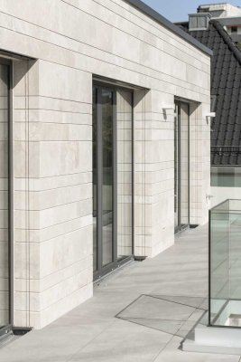 Außergewöhnliche Maisonette mit Kamin, Stellplatz und 4 Balkonen sowie Gartenanteil