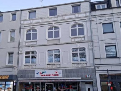 Großzügige 3,5 Zimmer-Wohnung mit Balkon und Aufzug in zentraler Lage von Gelsenkirchen-Buer