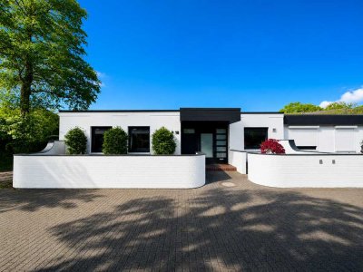 Architekten-Bungalow mit Atriumgarten in Poppenbüttel