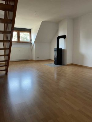 Schöne 2-Zimmer-Maisonette-Wohnung mit EBK in Nürnberg West