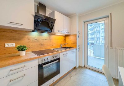 Neu sanierte 2-RW mit Möblierung * 3.OG * Balkon & Wintergarten * EBK * Bad mit Dusche * TG-SP * TOP