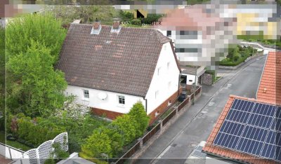 Grundstück mit Einfamilienhaus und Nebengebäude. Sofort verfügbar! Abriss und Neubau oder Sanierung?