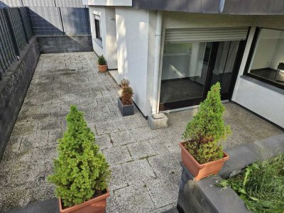 Helle 2,5 ZKB mit großer Terrasse 810€ - Renoviert