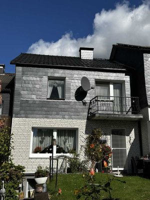 ***PROVISIONSFREI*** Charmantes Reihenmittelhaus mit Garten & Garage
