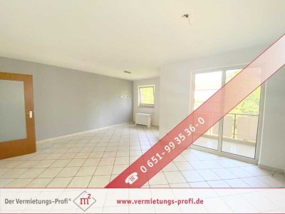 Trier-Heiligkreuz: Stadtnahe 3 ZKB- Wohnung mit Balkon, Einbauküche & Tiefgaragenplatz – wird umfass