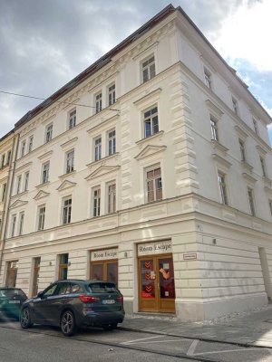 Senioren WG geeignete * 4 Zimmer * DG Wohnung  * Isarvorstadt