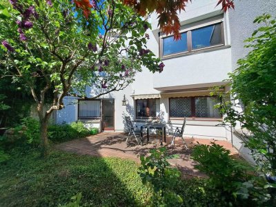 Großzügige 4,5 Zi. Wohnung in gepflegtem Terrassenhaus an der Wangener Höhe mit Blick auf Rotenberg