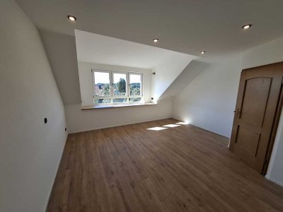 Neu sanierte Dachgeschosswohnung in ruhiger Lage / Dünzelbach