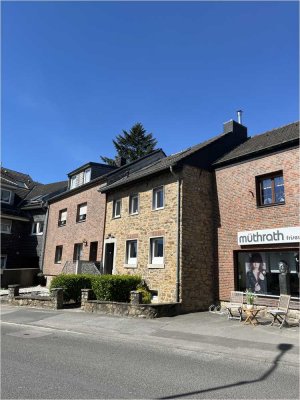 kernsaniertes Einfamilienhaus in Brand