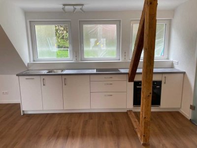 zentrale, kernsanierte 2-Zi-Wohnungen am Stadtrand mit Aussicht