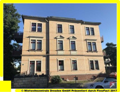 Dachgeschoss-Etagenwohnung mit Dachterrasse!