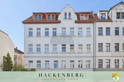 Investieren in Leipzig: Helle Dachgeschosswohnung mit Einbauküche & Stellplatz