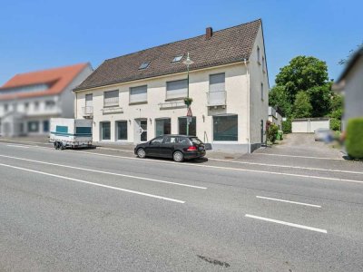 Vielseitige Immobilie mit Ladenlokal, Büros, Werkstatt/Lager, Wohnung und Ausbaureserve in Kierspe