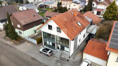 Zweifamilienhaus & hochwertige Gewerbehalle �
