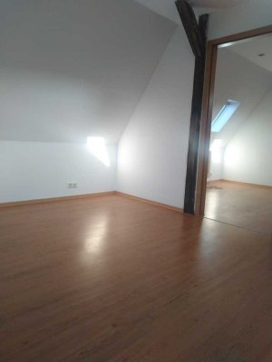 Kleine Studentenwohnung 2-Zimmer-DG-Wohnung in Witten-Annen