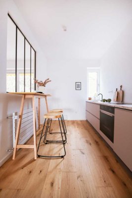 Im Herzen von Starnberg: Hochwertig sanierte 2,5-Zimmer-Wohnung mit Seeblick