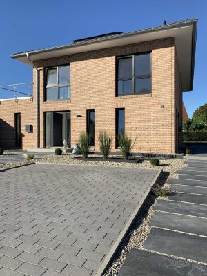 lichtdurchflutete 3-Zi.-Whg. mit 30qm großer Dachterrasse in ruhiger Lage Pansdorfs zu vermieten