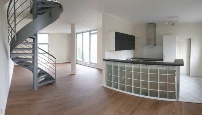 Wunderschöne 2,5 Zimmer Maisonette Wohnung mit Einbauküche