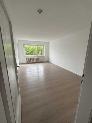Frisch Kernsanierte 3-Zimmer-Wohnung in Kiel Mettenhof