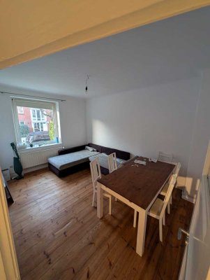 Altbauwohnung 3-Zimmer in Ruhiger Lage