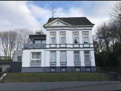Charmante Altbau Maisonette-Wohnung zur Miete in Solingen