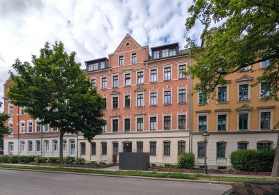 Stadtleben genießen – Ruhig wohnen: 3-Zimmer-Wohnung mit Balkon in Altendorf