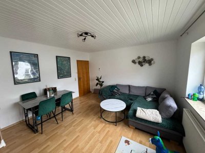 2-ZKB mit Balkon ab 1.12. ideal für 1-2 Personen in Pfungstadt Hahn