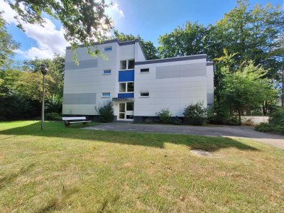 Frisch Sanierte 2 Zimmer Wohnung mit Balkon