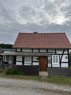Charmantes kernsaniertes Fachwerkhaus mit großem Garten und vielen Extras