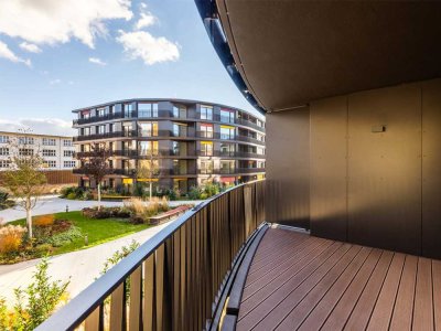 Wohnen, Arbeiten, Entspannen – 3-Zimmer-Apartment mit Loggia, zwei Bädern und Innenhofblick