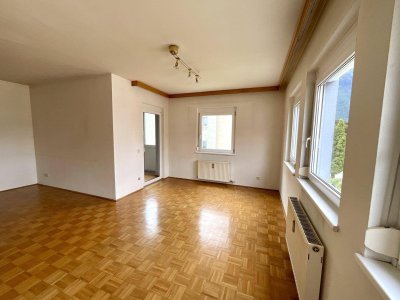 TOP ANGEBOT IN ZENTRUMSNÄHE! 2-ZIMMER-WOHNUNG MIT LOGGIA, TIEFGARAGE UND KELLERABTEIL! IDEAL ZUR VERMIETUNG GEEIGNET!