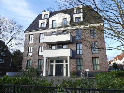 Gepflegte Penthouse-Wohnung mit Küche und zwei Balkonen