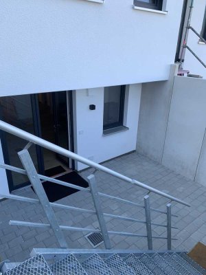 Möblierte 2-Zimmer-Wohnung mit Terrasse
