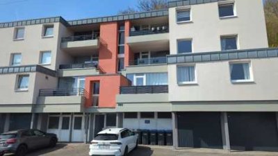 Helle, gut geschnittene 3ZKB Wohnung in Zentrumsnähe mit großem Balkon ab sofort