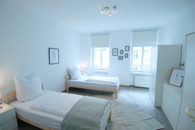 Möblierte 2-Zimmer-Wohnung mit 4 Schlafplätzen & Balkon in Top-Lage
