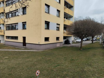 Sonnige Wohnung mit Balkon in Ruhelage !