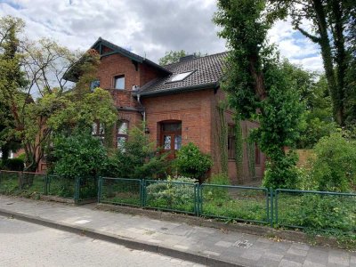 Mehrfamilienhaus mit 2 schönen Wohnungen