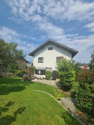 Geräumiges Einfamilienhaus mit Garten und Traunsteinblick in ruhiger Lage