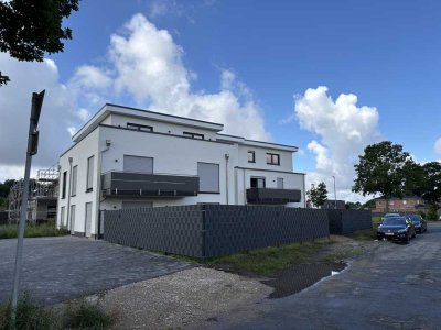 Erstbezug: Moderne 2-Zimmer-Wohnung im 2. OG mit Garage in Iprump/Stickgras