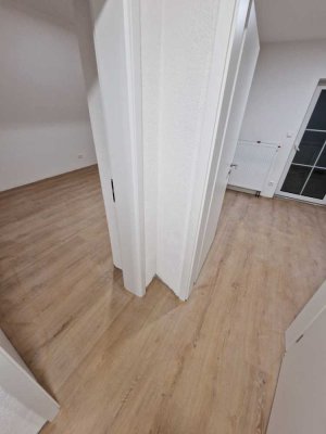Charmante DG-Wohnung mit Balkon & modernem Bad – 3 Zimmer durch Dachbodenausbau