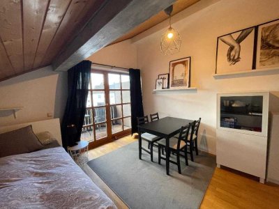 Stilvolle gepflegte 2 Zimmer-Dachgeschosswohnung in Rosenheim -Pang