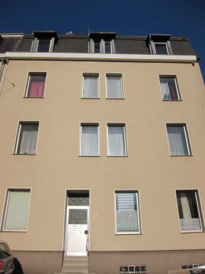 Schöne helle 1-Zimmer-Erdgeschoss-Wohnung, re