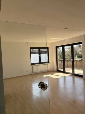 Ansprechende 3-Zimmer-Wohnung mit gehobener Innenausstattung mit Balkon in Rösrath