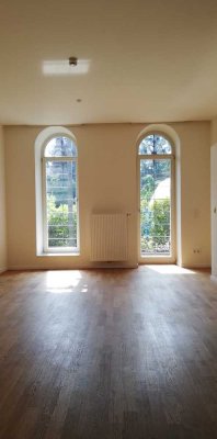 Geschmackvolle 1-Raum-Erdgeschosswohnung mit geh. Innenausstattung mit Balkon und EBK in Mannheim