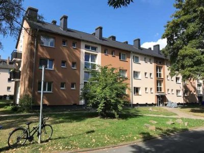 Wir renovieren für Sie! kleine 3-Zimmer-Wohnung in Mönchengladbach Schmölderpark