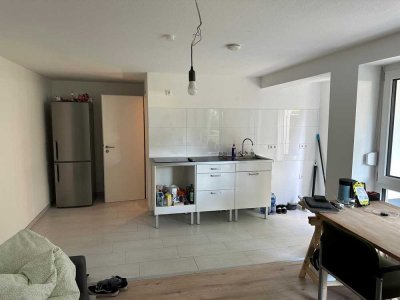 Stilvolle 1-Zimmer-Terrassenwohnung mit EBK in Pforzheim