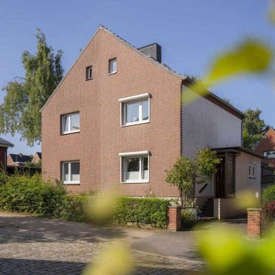 Familienfreundliche Doppelhaushälfte in Kiel-Ellerbek mit Garten.